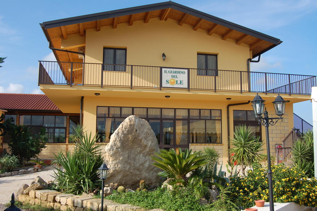 Villa Il Giardino Del Sole Agnone Bagni Exterior foto