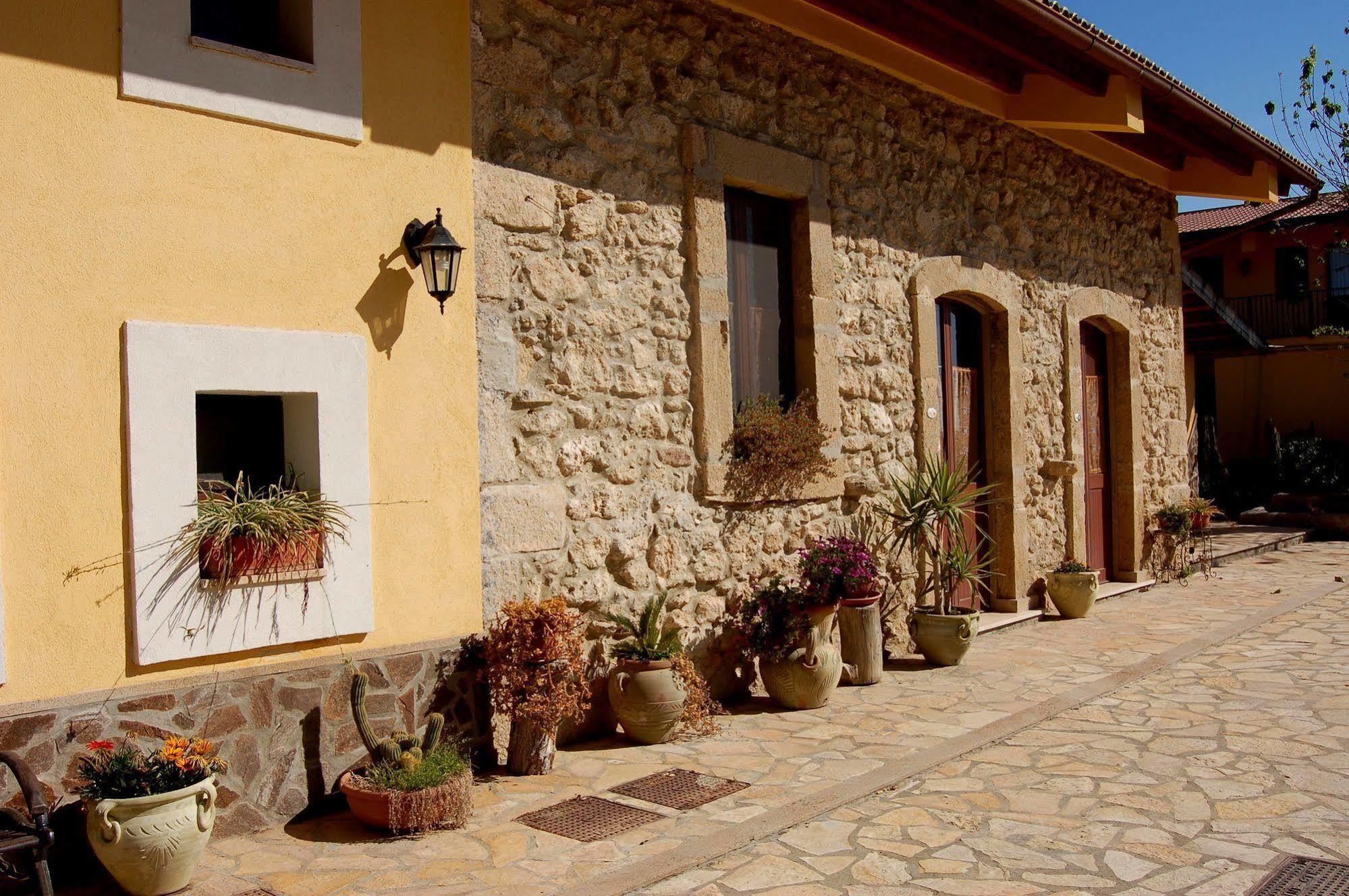 Villa Il Giardino Del Sole Agnone Bagni Exterior foto